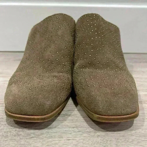 Sole Society Olive Brown Leather Suede Studded Slip On Heels Mules Size 8.5 - Picture 2 of 10